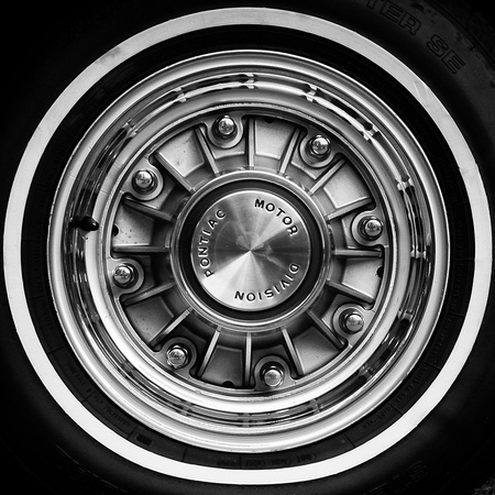 Classic 8 Bolt Pontiac Wheel