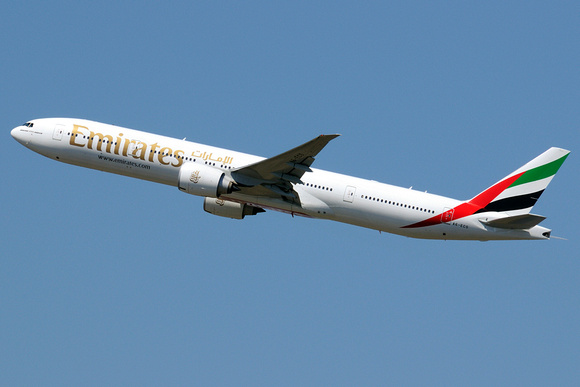 Emirates A6-ECS